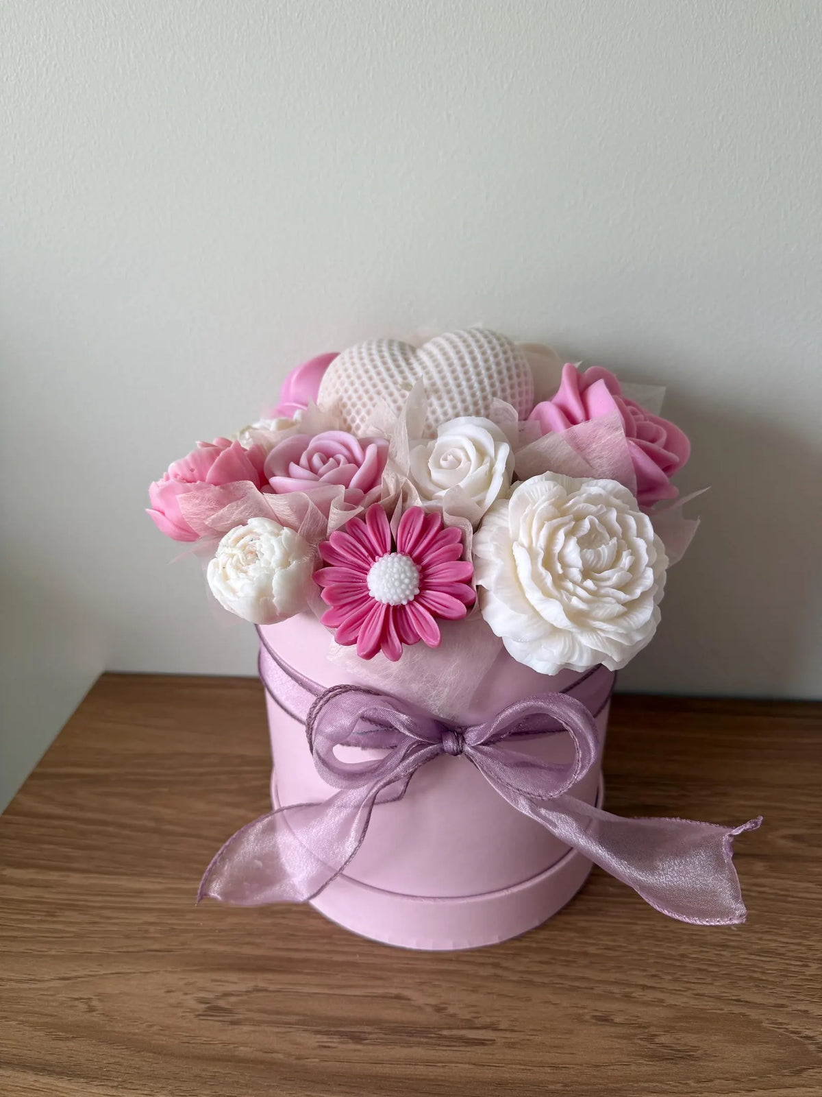 Handmade Pink Soy Wax Candle Bouquet | Flower Candle Gift Box | Birthday Gift for Her | Luxury Home Decor | Unique Handmade Gift